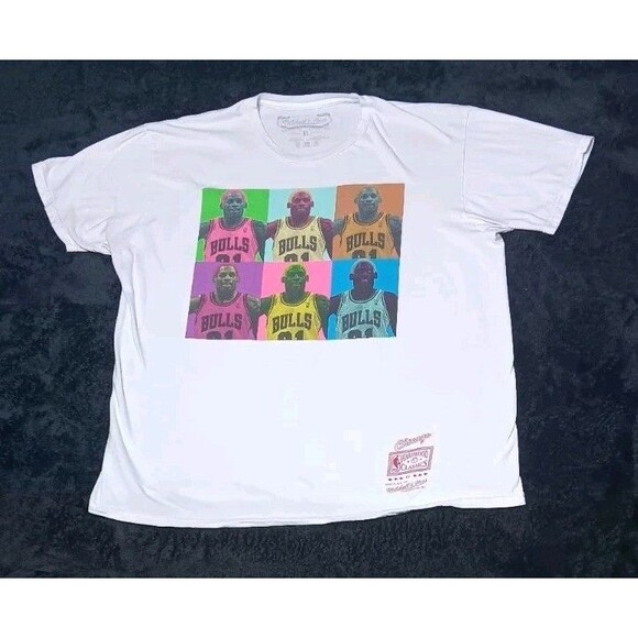 Mitchell & Ness Other - VGT Mitchell & Ness Chicago Bulls Dennis Rodman Pop Art Tshirt Mens XL White NBA